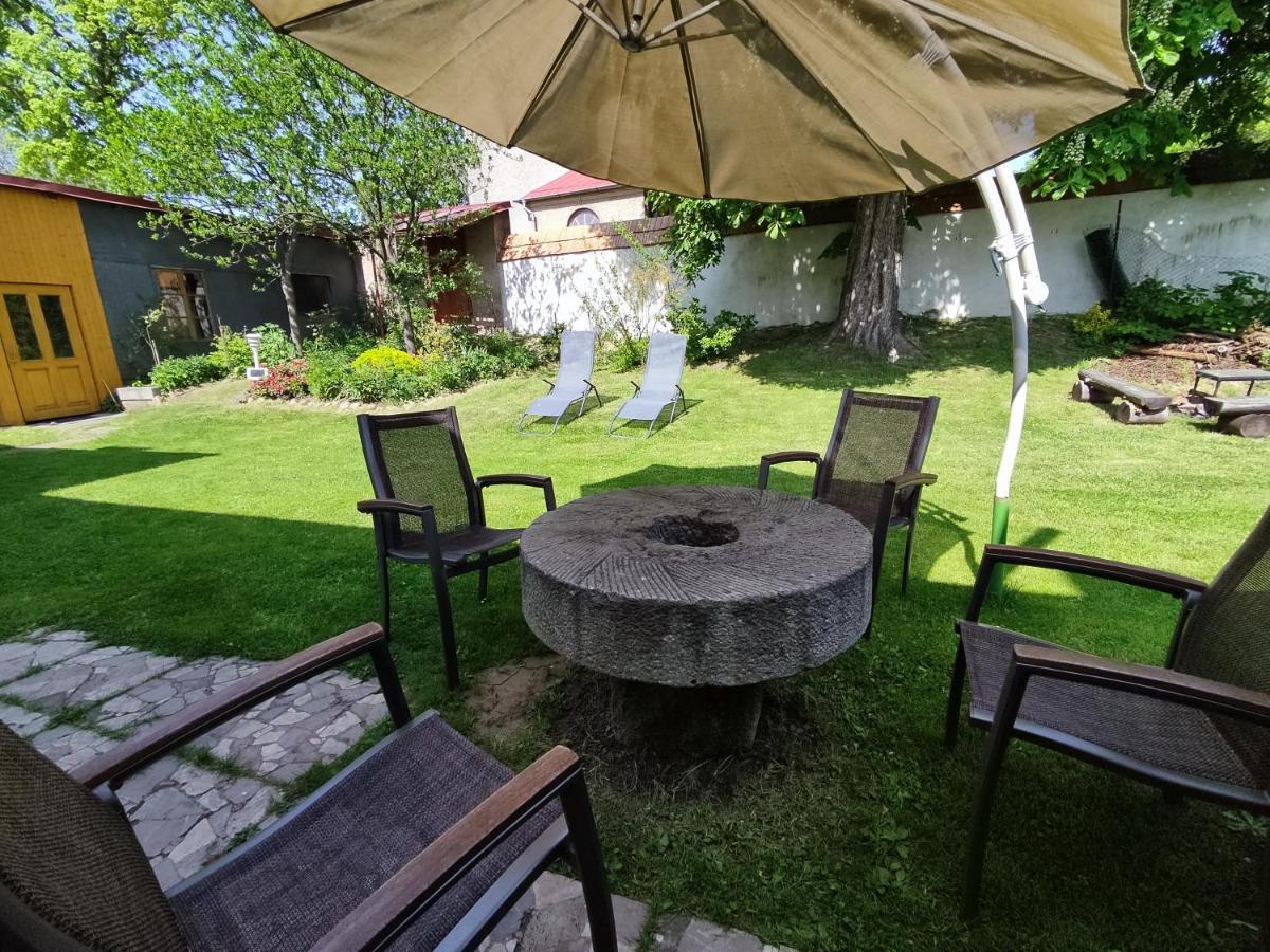 Apartman Utvina Екстериор снимка