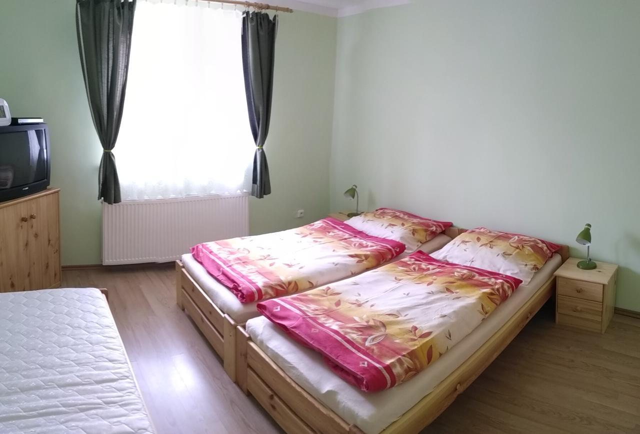 Apartman Utvina Екстериор снимка